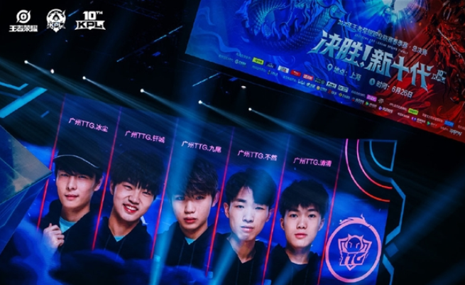 脱颖而出 脱颖而出